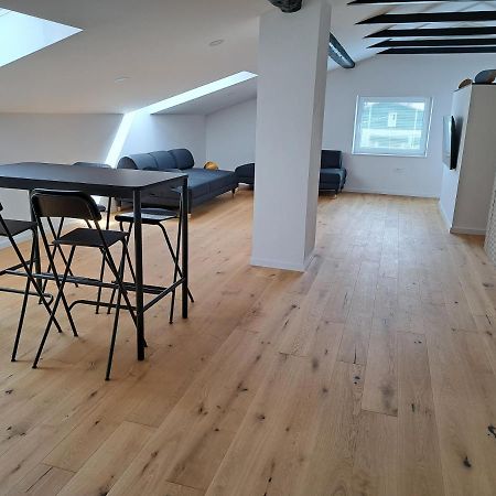 Ohana Apartment Ljubljana Bagian luar foto