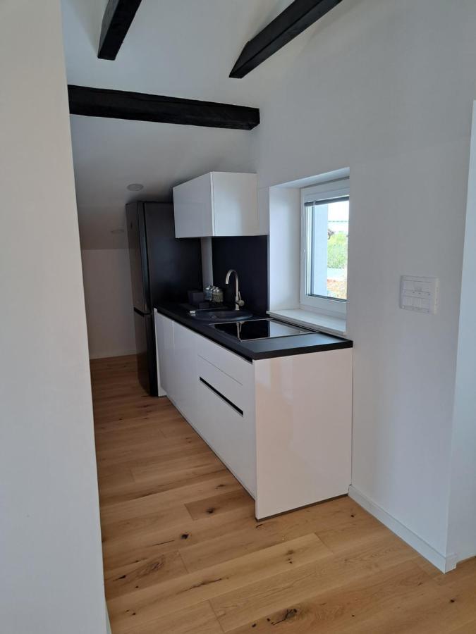 Ohana Apartment Ljubljana Bagian luar foto